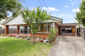 Lonnie Getaway, Point Lonsdale